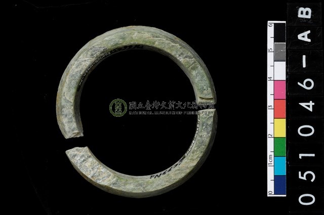 環狀玦形耳飾