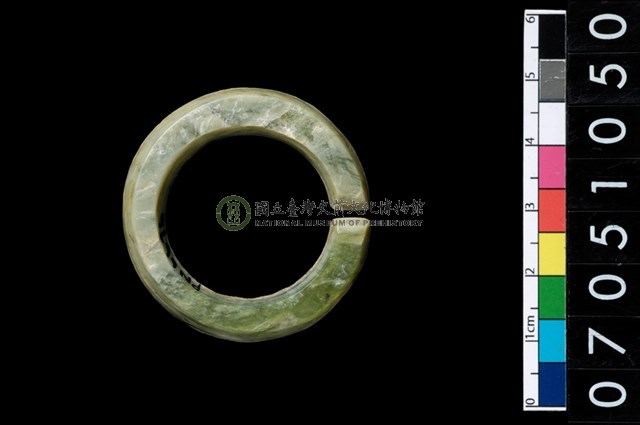 環狀玦形耳飾