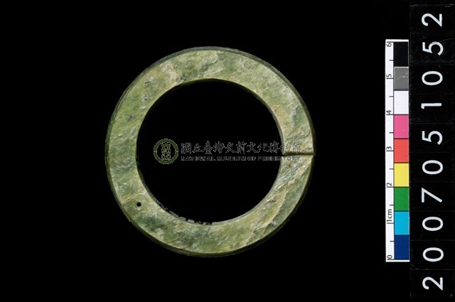環狀玦形耳飾