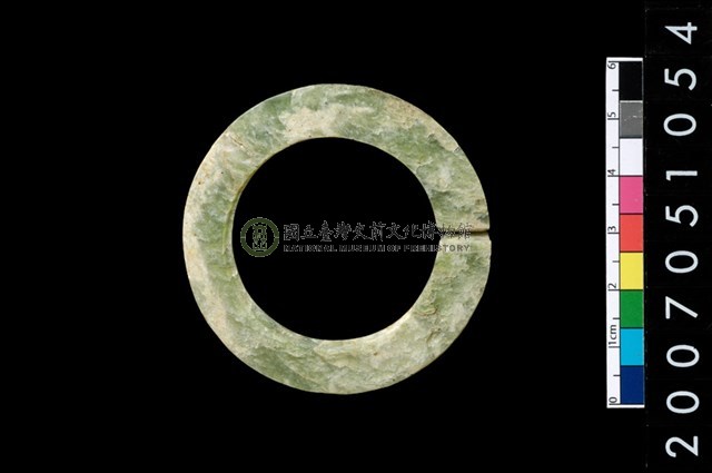環狀玦形耳飾