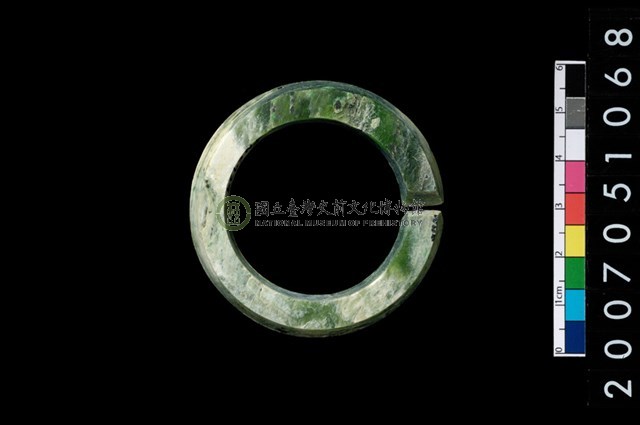 環狀玦形耳飾