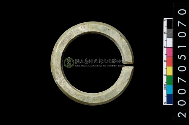 環狀玦形耳飾