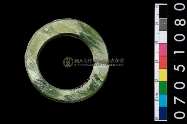環狀玦形耳飾
