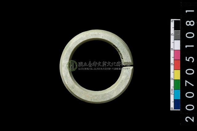 環狀玦形耳飾