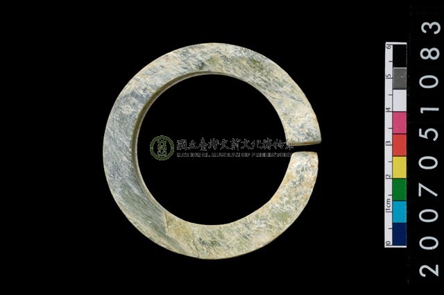 環狀玦形耳飾