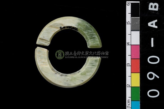 環狀玦形耳飾