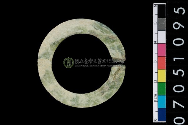 環狀玦形耳飾