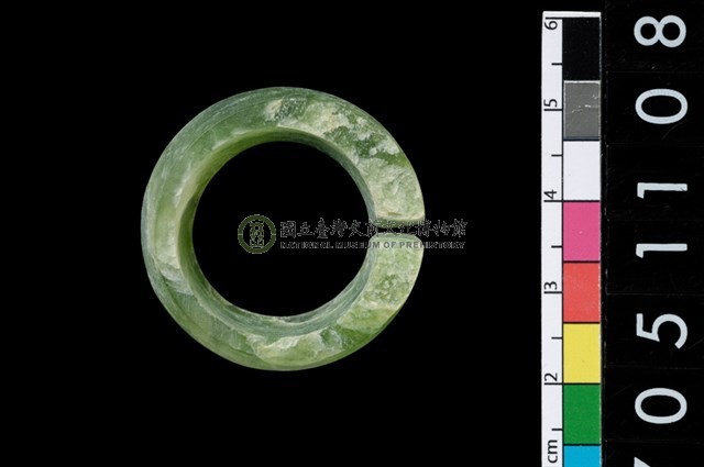 環狀玦形耳飾