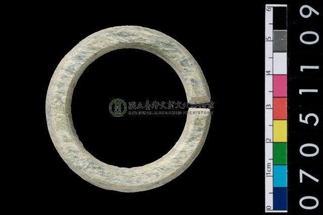 環狀玦形耳飾