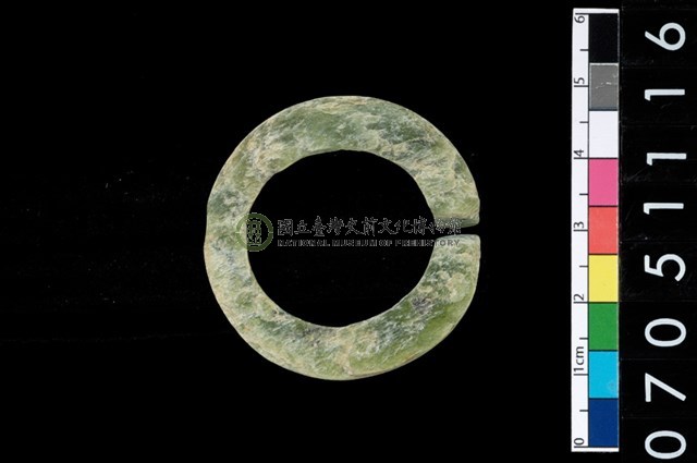 環狀玦形耳飾