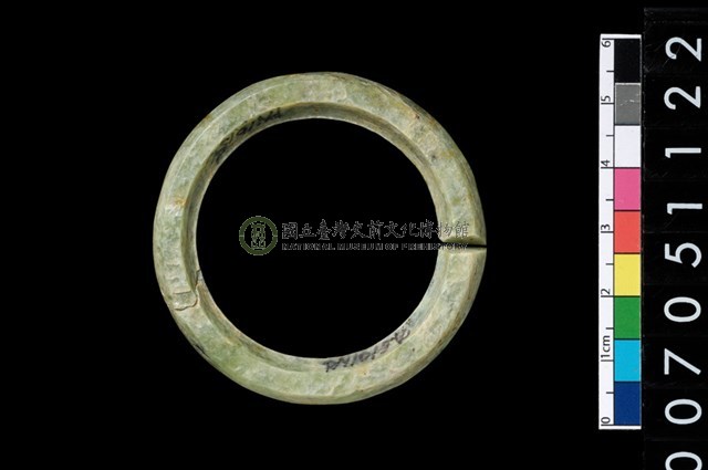 環狀玦形耳飾