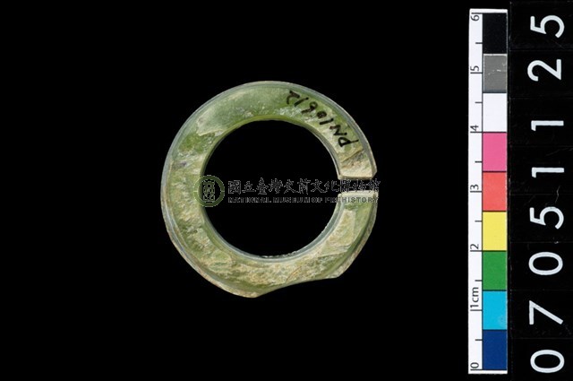 環狀玦形耳飾