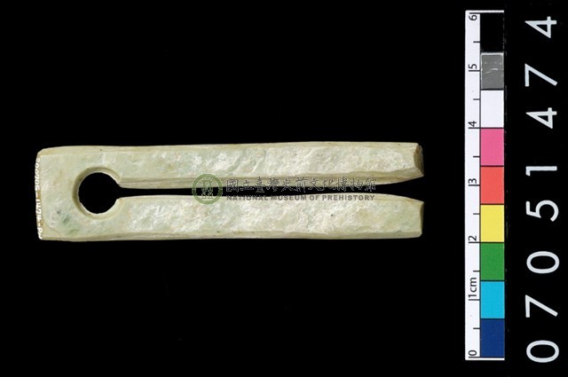 細長型玦形耳飾