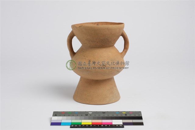 侈口歛唇折腹圓底雙豎把圈足罐