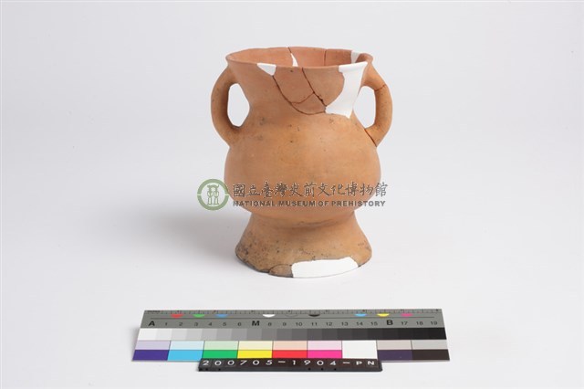 侈口平唇折腹圓底雙豎把圈足罐