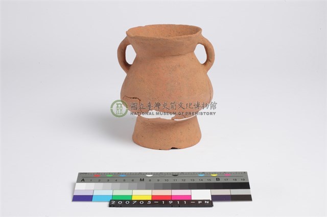 侈口折腹圓底雙豎把圈足罐