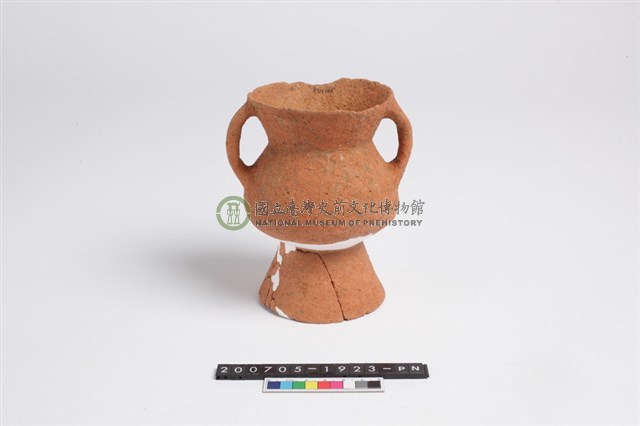 侈口折腹圓底雙豎把圈足罐