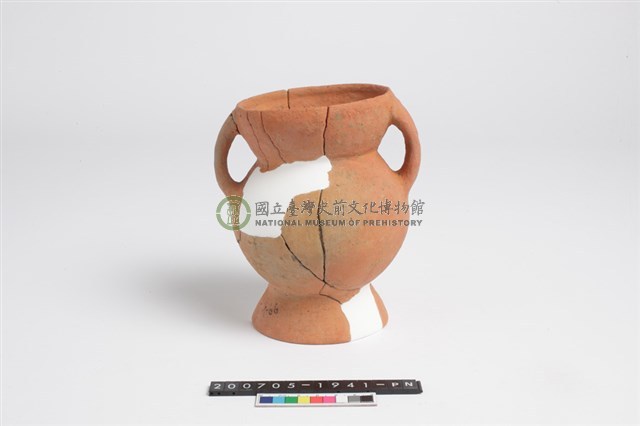 侈口斂唇圓腹圓底雙豎把圈足罐