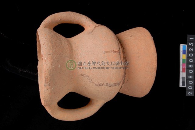 雙豎把帶流口圈足小陶罐