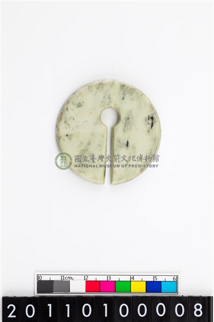 圓核型玦形耳飾