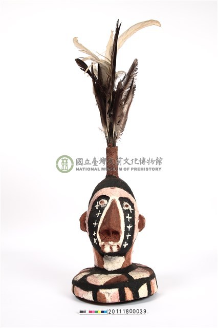 蛇木泥塑雕像