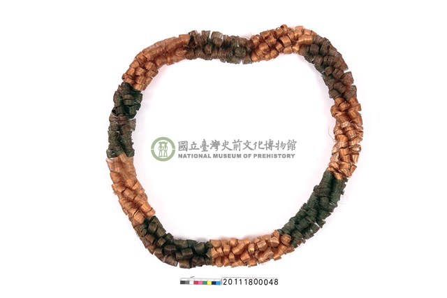 纖維項飾