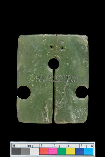 卑南文化方形玉玦