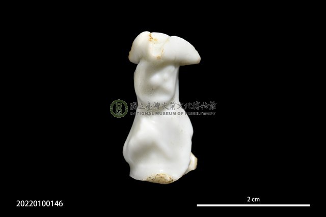 白瓷西洋人偶