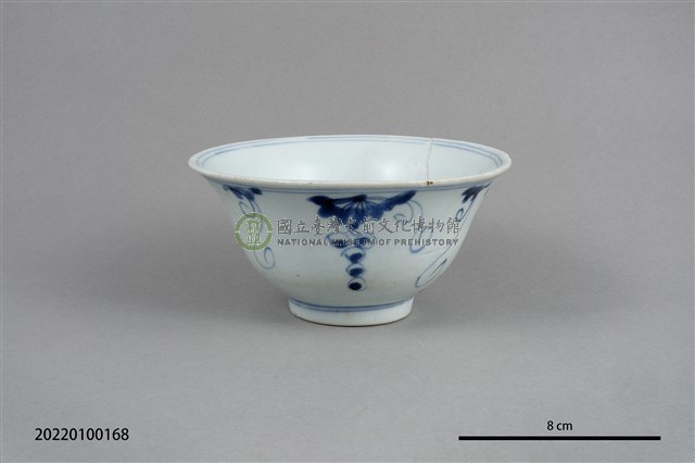 青花簡筆花草紋碗