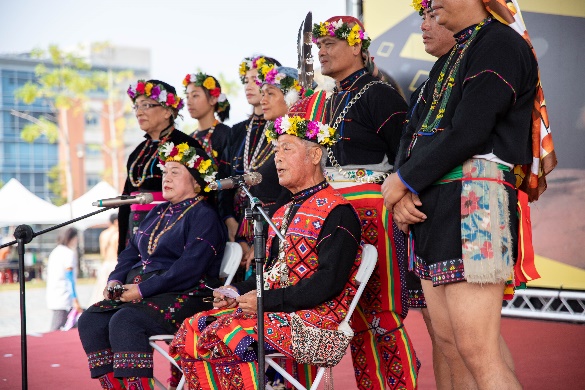 卑南族下賓朗部落的「maresa’ur」吟唱，代表來自臺東本館的祝福