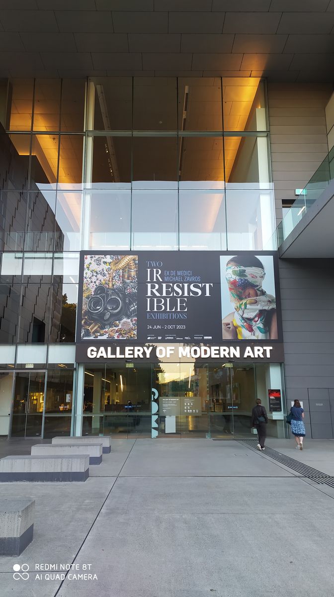 昆士蘭當代藝術館於2006年開幕，為澳洲最大的當代藝術館