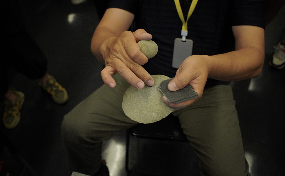 學習認識不同石頭材質。