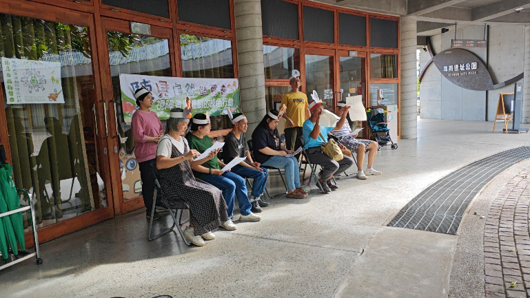 明盲共創廣播劇戶外公演視障者擔任重要領袖角色。