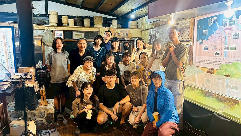 拜訪七腳川頭目之家，認識不瞭解的歷史（林頌恩提供）。