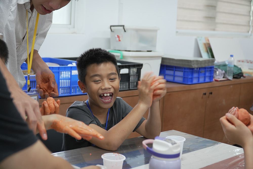 捏陶是大家最喜歡的課程！