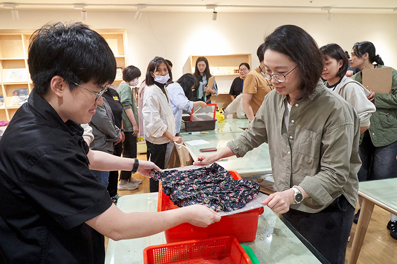 實作載體拖移法。