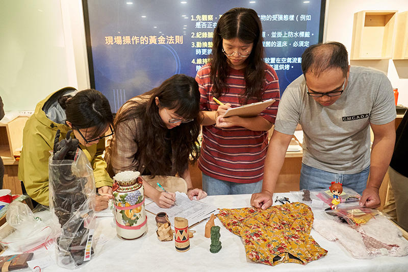 練習搶救後之檢視與登錄作業。