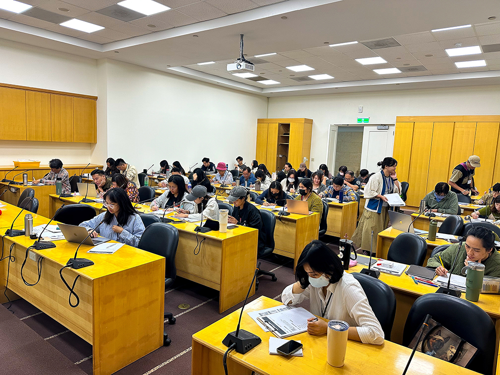 來自全國各地原文館的夥伴與本館同仁一起進行各館自我風險意識探索（謝博剛攝）。